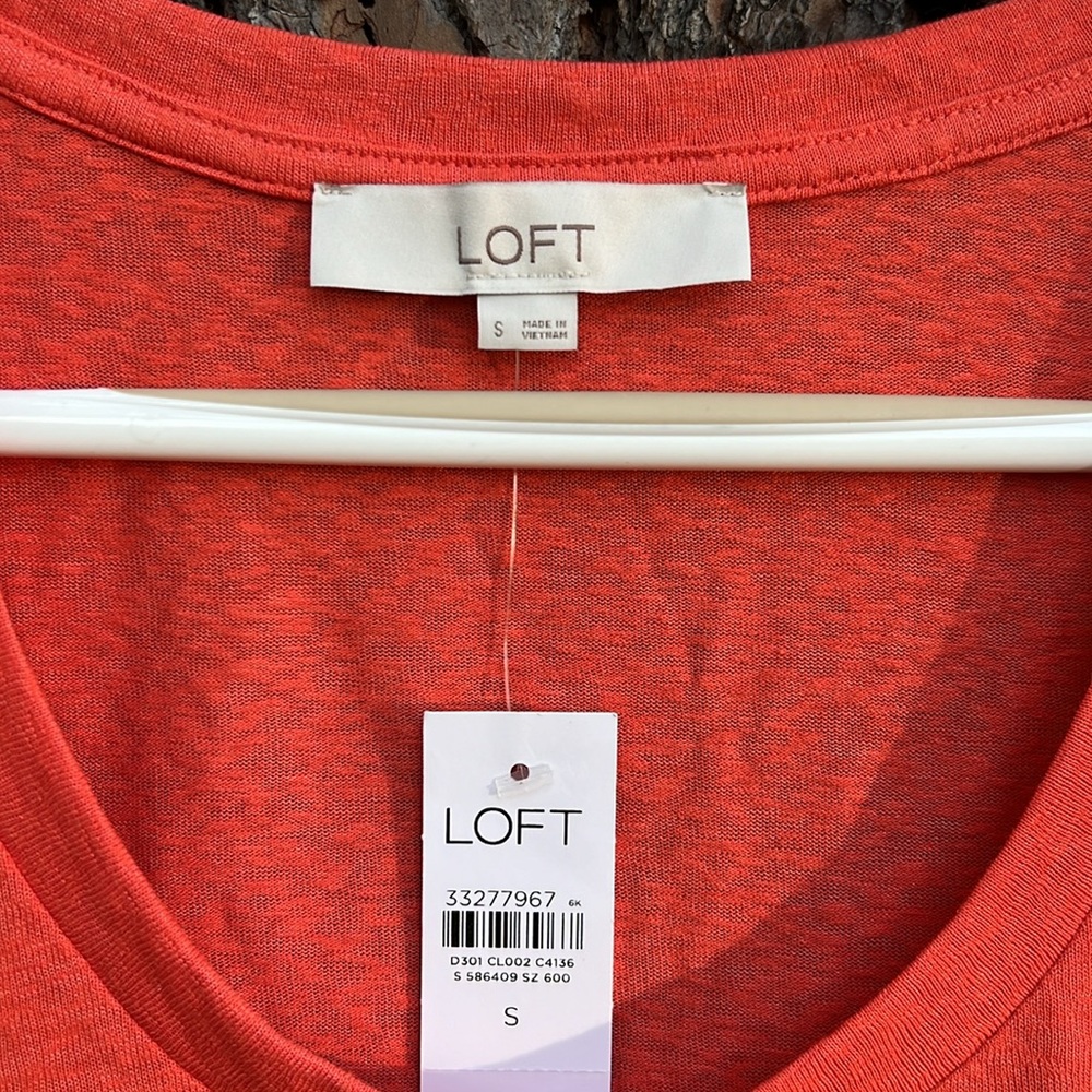 NWT Loft Coral Lace Cap Sleeve Top - Picture 3 of 9